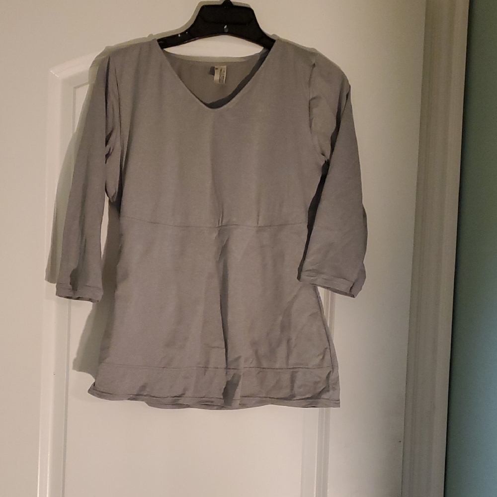 Flexees Gray Long Sleeve V-Neck Top